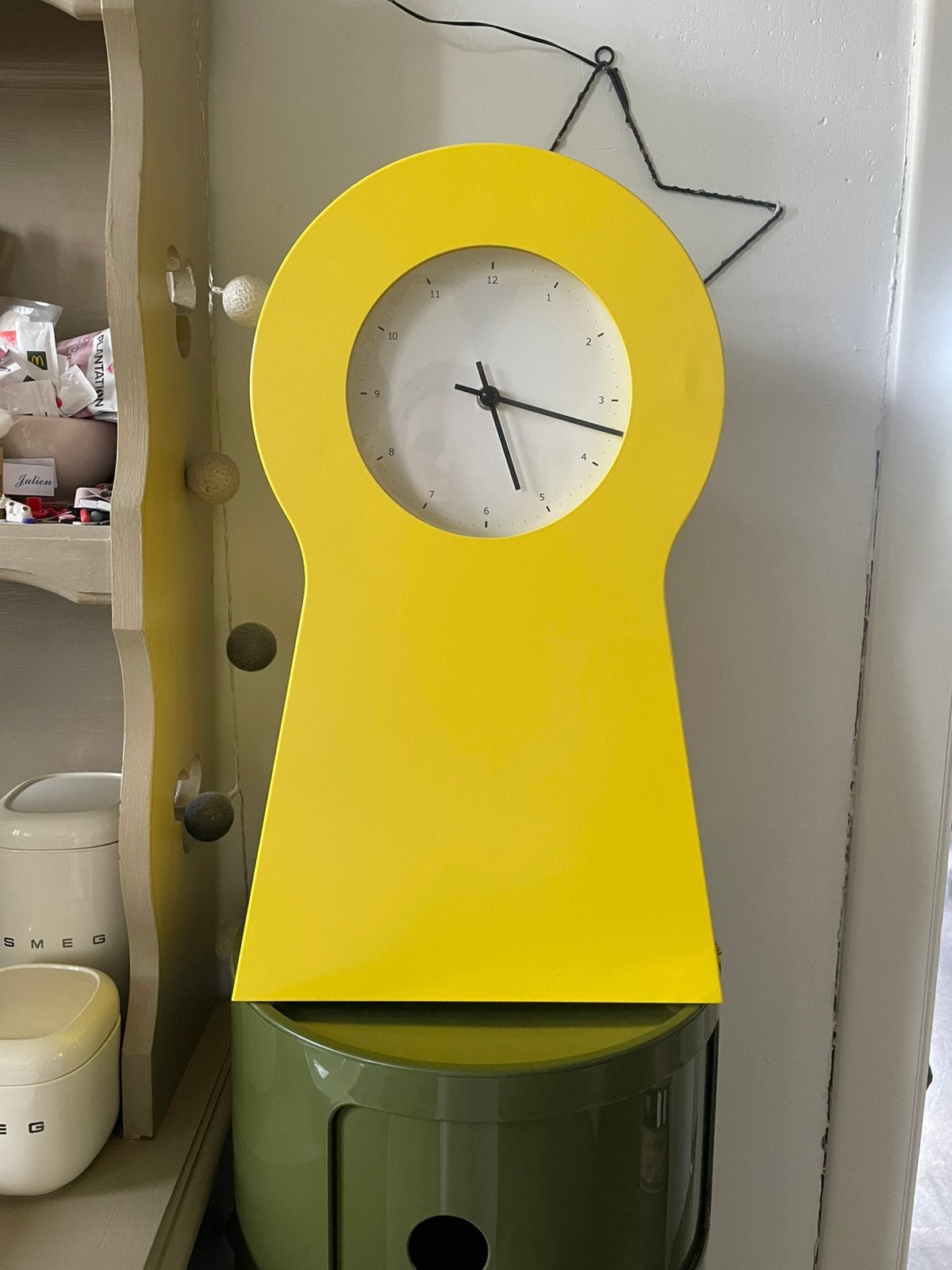 Petite armoire horloge Ikea, Ophalen of Verzenden, Gebruikt, Geel, Metaal
