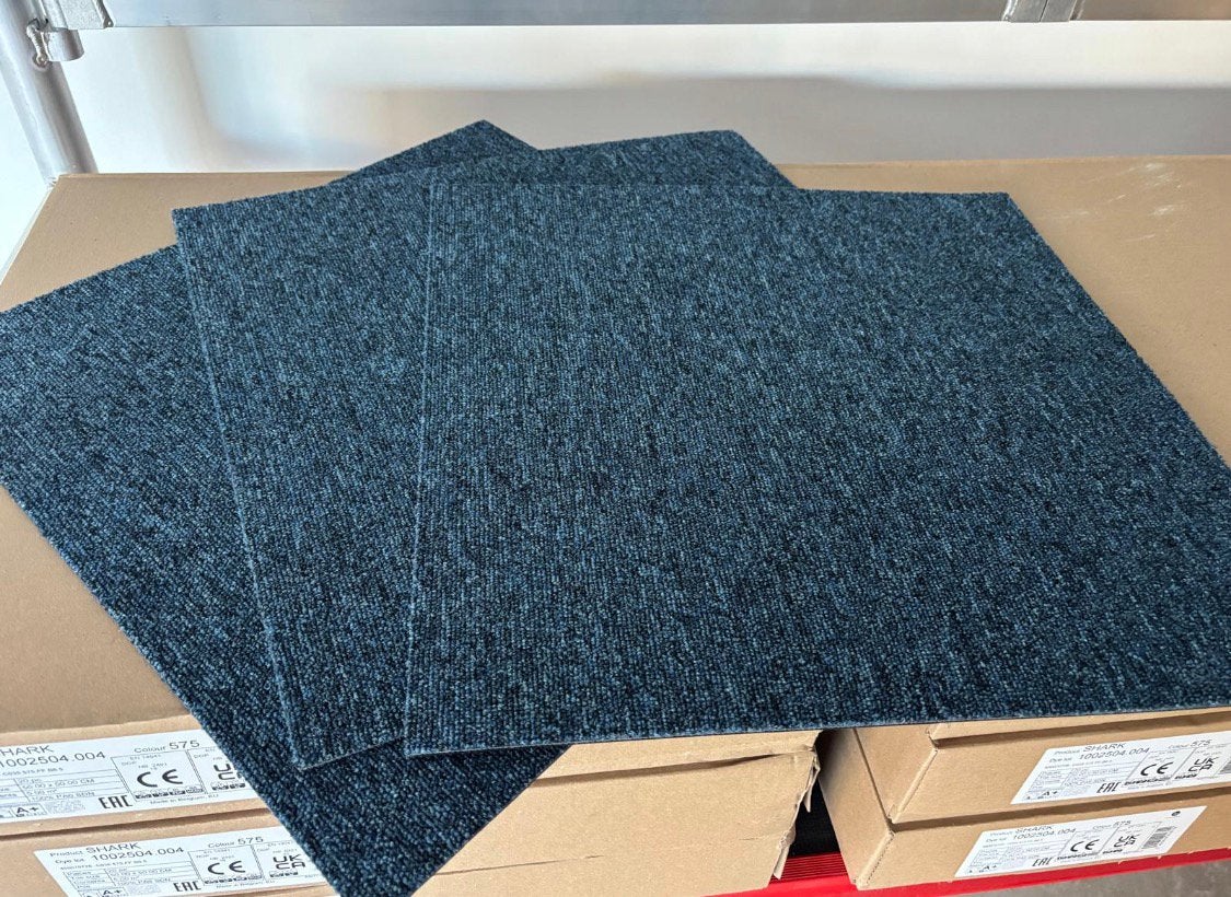 Blauwe tapijttegels 50/50 voor 80m2, Huis en Inrichting, Ophalen, Blauw, 75 m² of meer, Nieuw