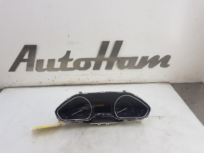 INSTRUMENTS DE BORD Peugeot 208 I (CA / CC / CK / CL), Kontakt-peugeot@peugeot.com, Utilisé, Peugeot Deutschland GmbH, Bahnhofsplatz
65423  Rüsselsheim, DE