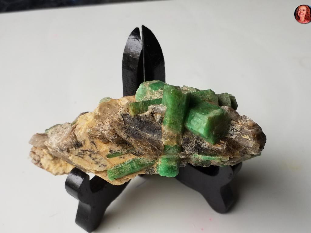 SMARAGD KRISTALLEN UIT BRAZILIË , 10 cm breed x 4 cm hoog, Handtassen en Accessoires, Edelstenen, Ophalen