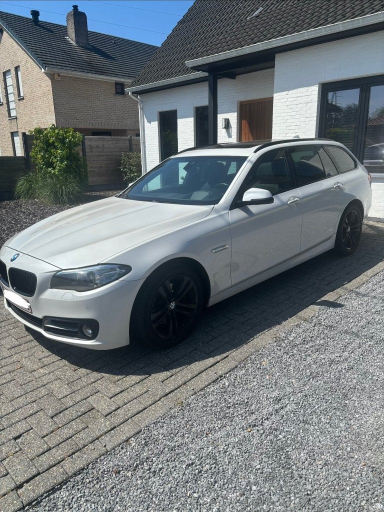 BMW série 5, Cuir, Euro 6, Noir, 5 portes