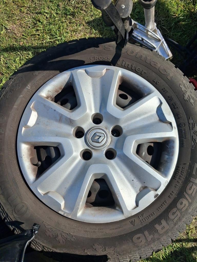 Renault winterbanden in heel goede staat, Ophalen, 16 inch, Banden en Velgen, Winterbanden