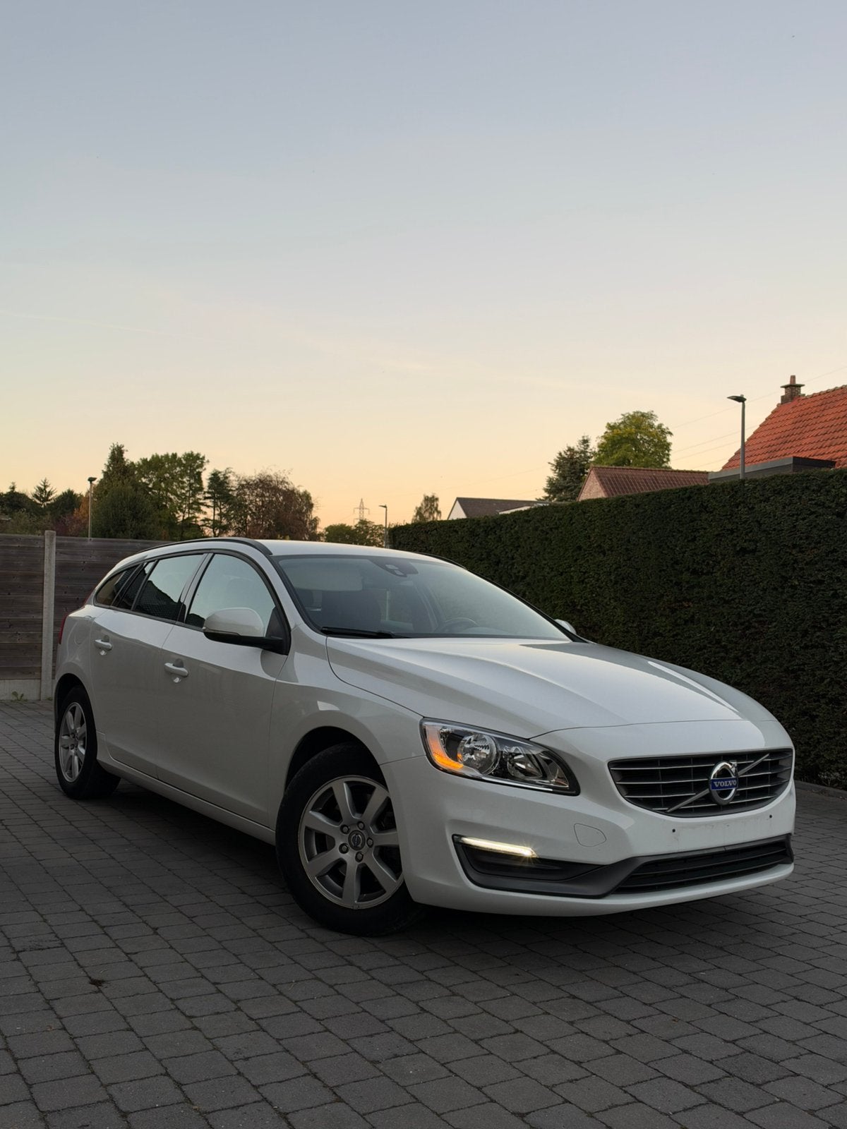 Volvo V60 T3 Automaat 150PK | 54000KM!! | Prachtstaat, Autos, Euro 5, Achat, 110 kW, Entretenue par le concessionnaire