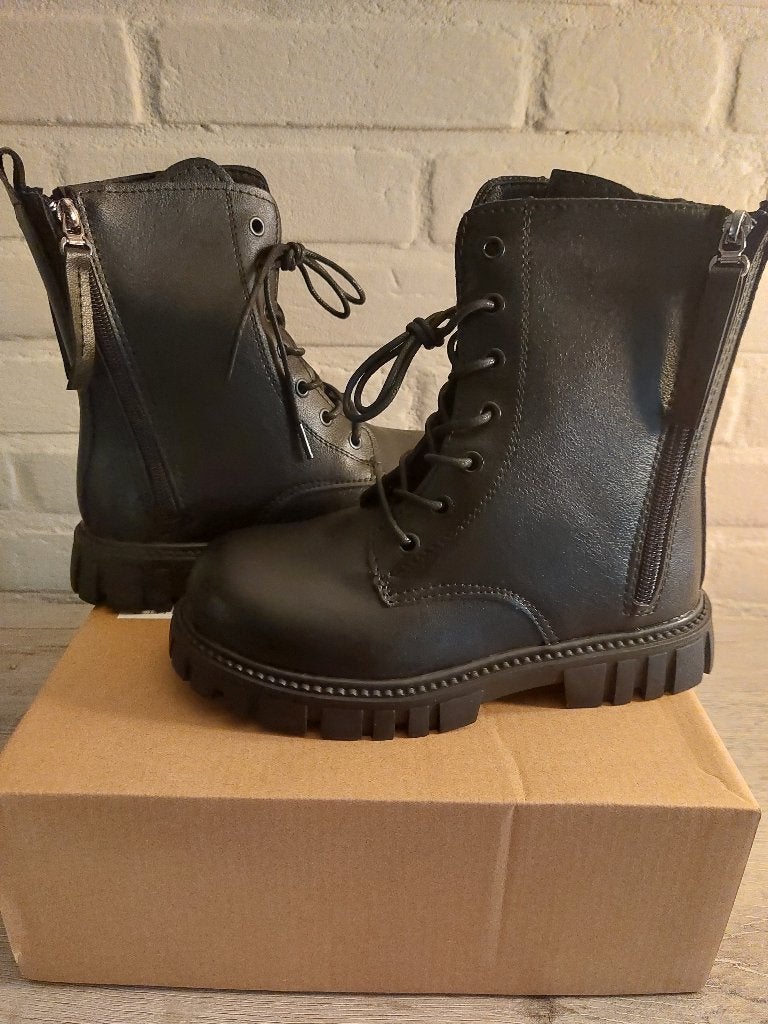 nieuwe laarzen schoenen kinderen mt 34, Ophalen of Verzenden, Schoenen
