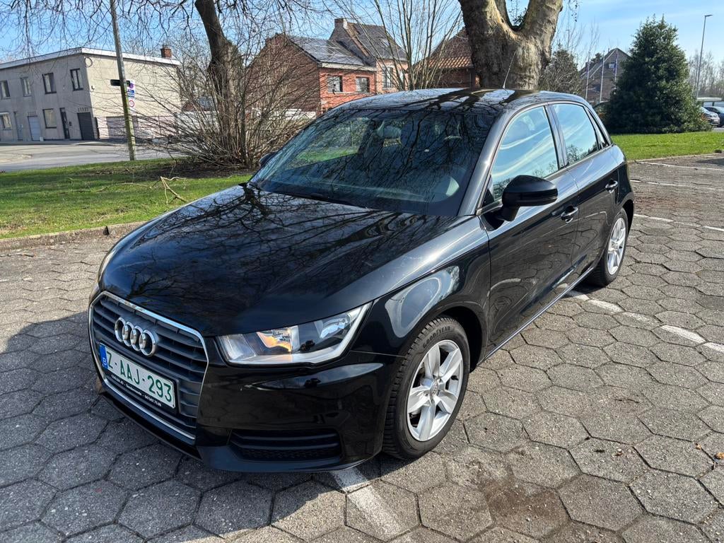 Prachtige Audi A1 2017 benzine in top staat met garantie., Auto's, Voorwielaandrijving, Stof, A1, Bedrijf