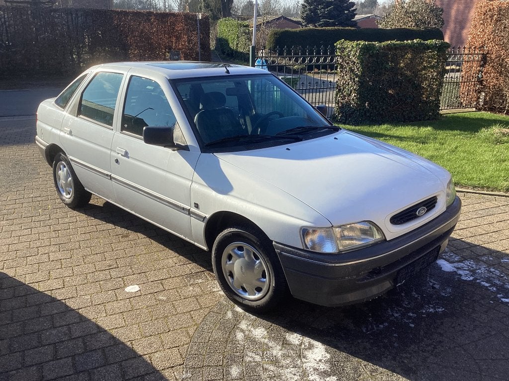 Ford escort oldtimer, 50000 echte km, Auto's, Wit, Particulier, Open dak, Ford