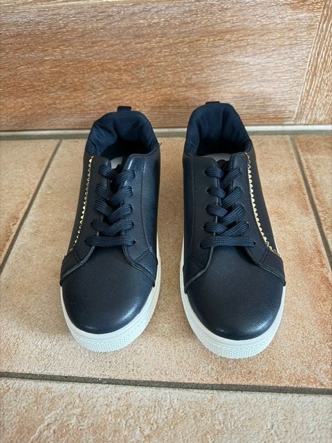 Nieuwe blauwe sneakers - maat 39, Kleding | Dames, Blauw, Ophalen of Verzenden, Zo goed als nieuw, Sneakers
