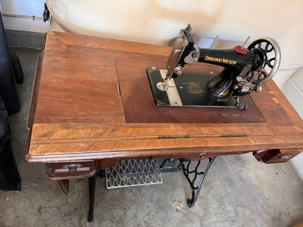 Machine a coudre, Enlèvement