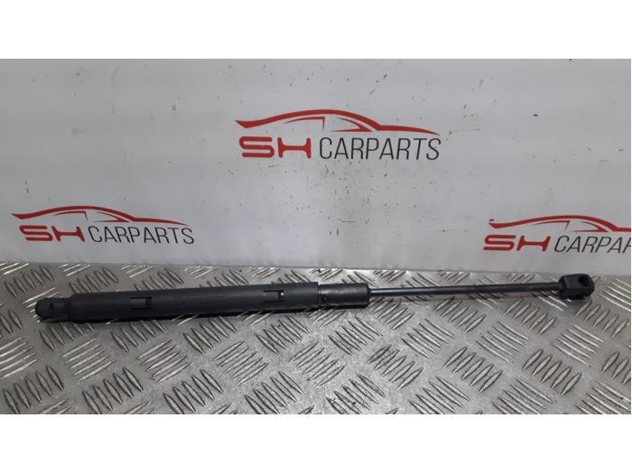 Amortisseur capot moteur droit d'un Mercedes C-Klasse, Autos : Pièces & Accessoires, Carrosserie & Tôlerie, Mercedes-Benz, Utilisé