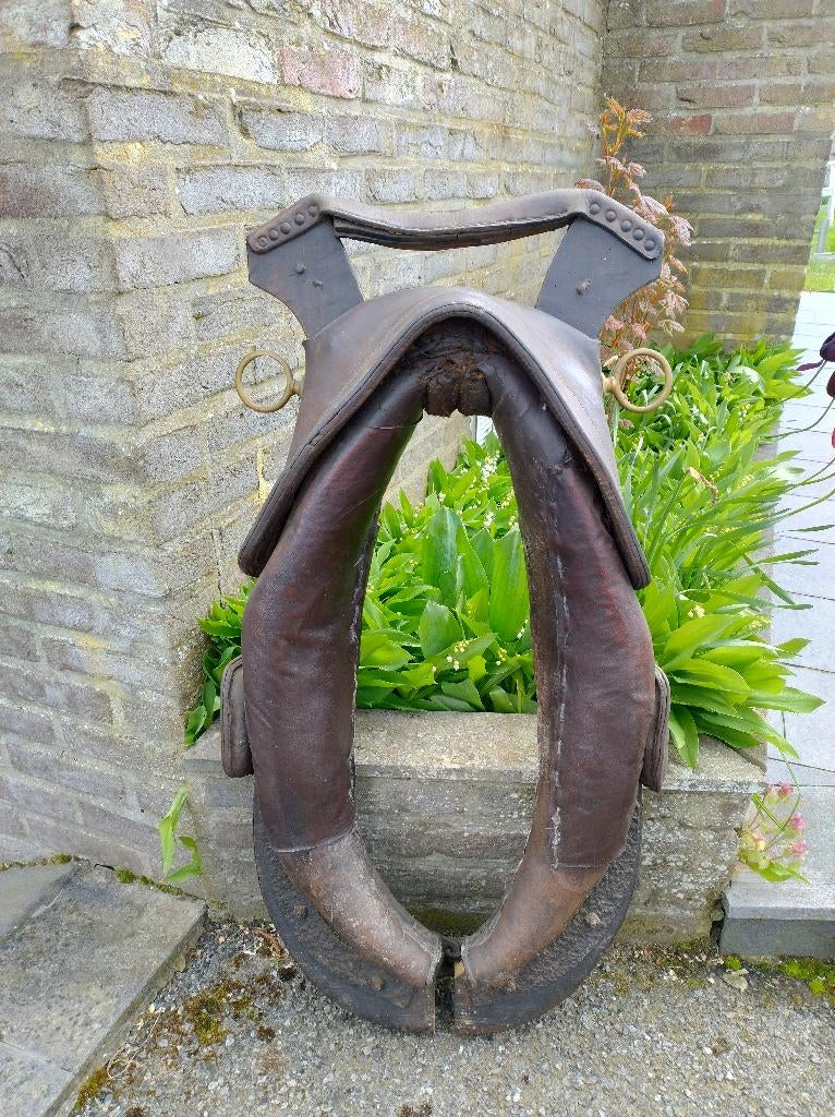 Decoratief antieken paardengareel / paardenhaam, Ophalen