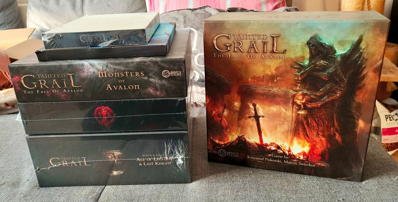 Groot Tainted Grail pakket (meeste sealed), Hobby en Vrije tijd, Gezelschapsspellen | Bordspellen, Ophalen of Verzenden