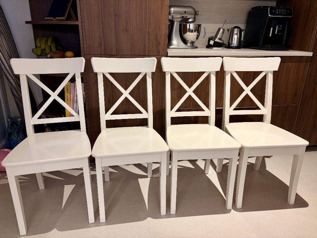 Witte IKEA INGOLF-stoelen — 2 sets van 4 of alle 8, Huis en Inrichting, Ophalen, Gebruikt, Wit, Vijf, Zes of meer stoelen