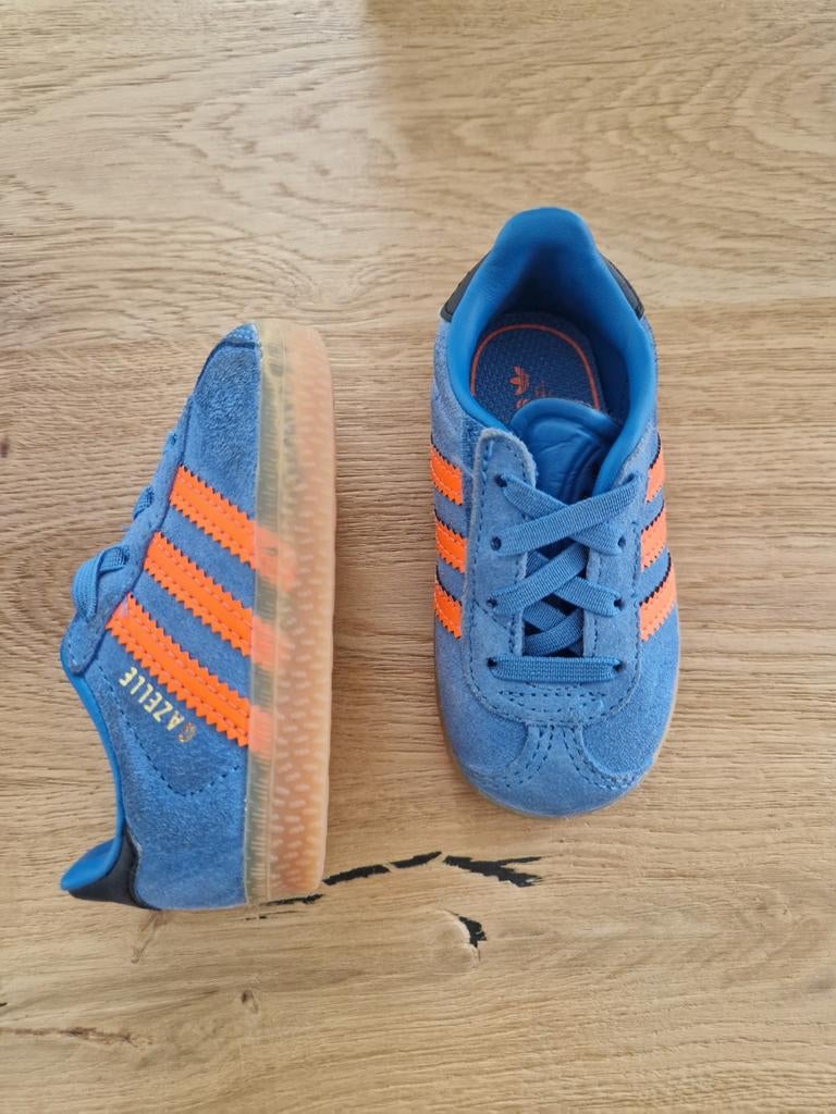 Adidas gazelle kinderschoen, Ophalen