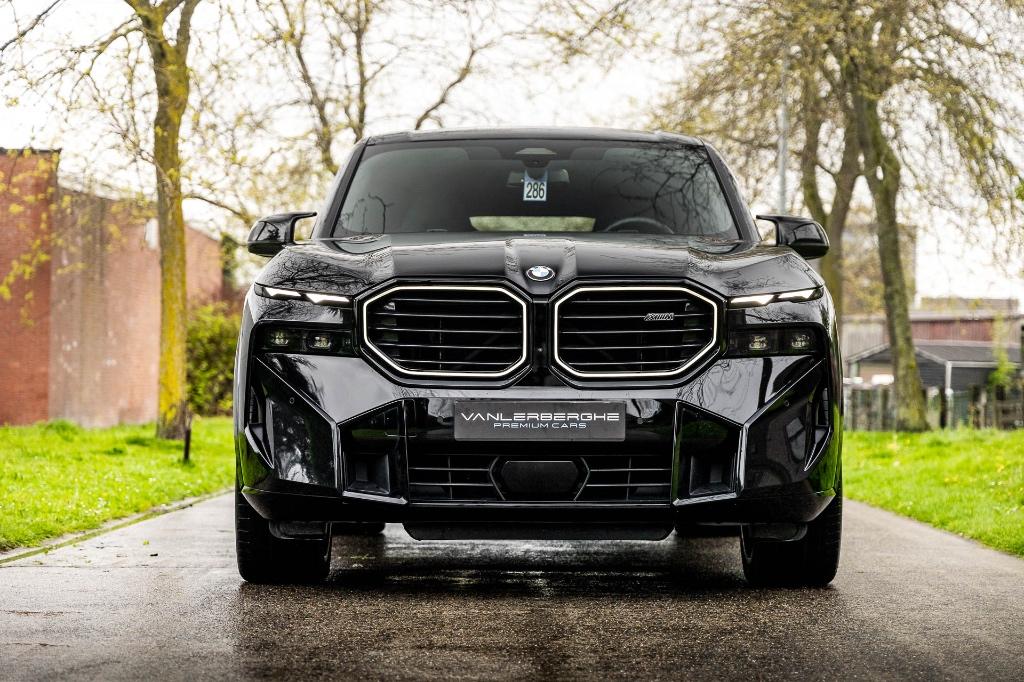 BMW XM 50e M Sport * H/K * Massage * 360 * HUD * BTW, Automaat, Zwart, Leder, Bedrijf