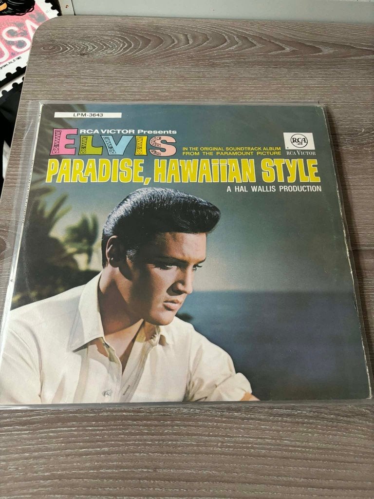 Elvis lp, Paradise Hawayan style, Duitse pers,black original, CD & DVD, Vinyles | Rock, Enlèvement ou Envoi, Rock 'n' roll, Utilisé