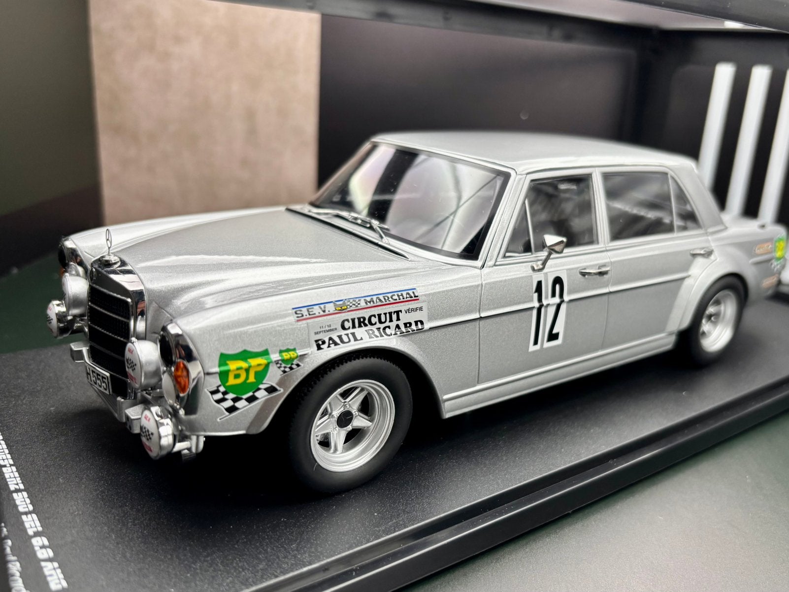 1:18 Mercedes-benz AMG 300 SEL 6.8 12h Paul Richard 1971, Ophalen of Verzenden, Zo goed als nieuw