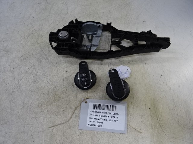 NEIMAN / COMMUTATEUR D ALLUMAGE Mini Mini (F56), Autos : Pièces & Accessoires, Petuelring 130
80809  München, DE, Mini, Utilisé