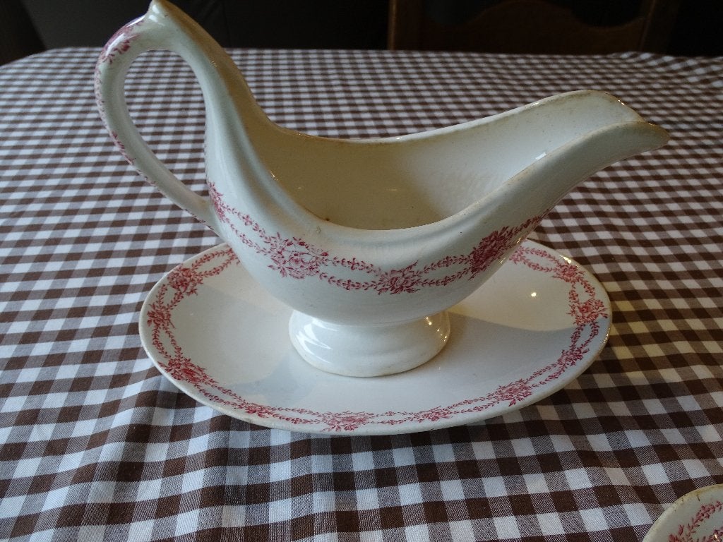 Antieke servies onderdelen, Ophalen