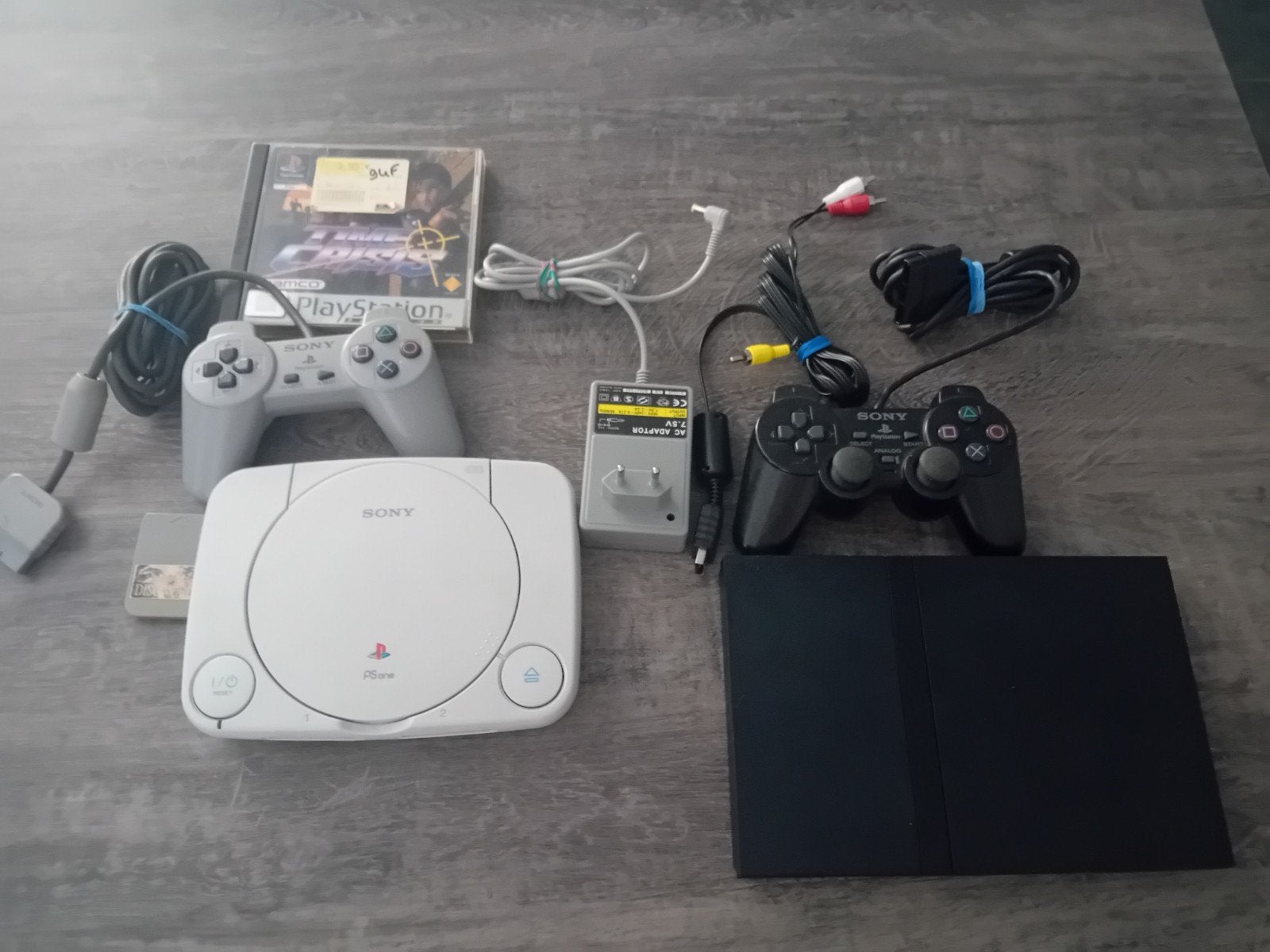 Lot ps1 ps2 ne lis pas les jeux, Games en Spelcomputers, Games | Sony PlayStation 1