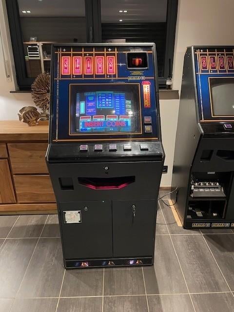 Slots met uitbetaling, Verzamelen, Automaten | Gokkasten en Fruitautomaten, Ophalen, Gebruikt, Met sleutels