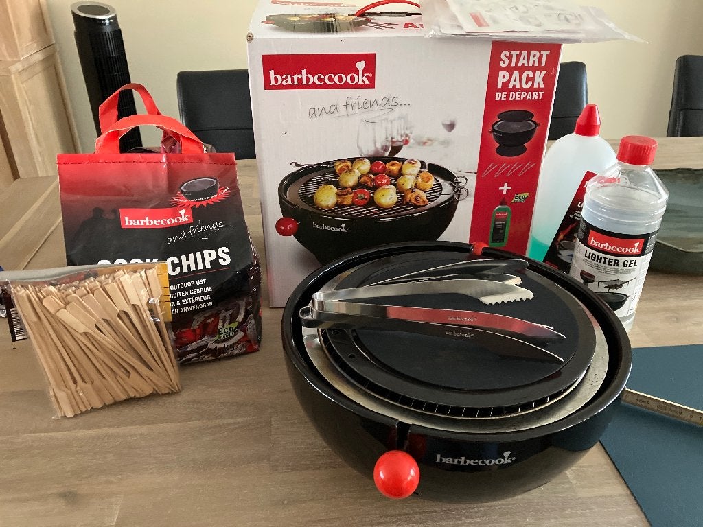 Barbecook tafel BBQ, Tuin en Terras, Ophalen, Gebruikt, Barbecook, Met accessoires