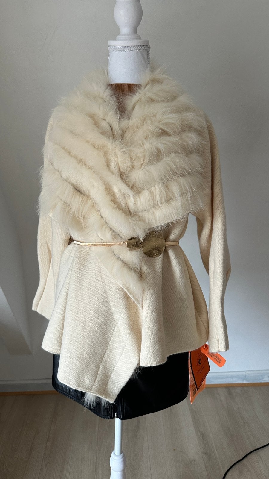 Pull en fourrure véritable, Enlèvement ou Envoi, Neuf, Taille 38/40 (M), Blanc