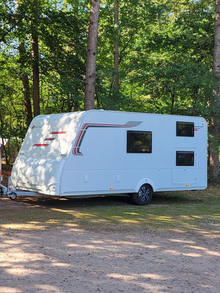 Sterckeman 496PE Kid's, Caravanes & Camping, Caravanes, Particulier, jusqu'à 6, 1000 - 1250 kg, Siège de train, Sterckeman, Lit transversal