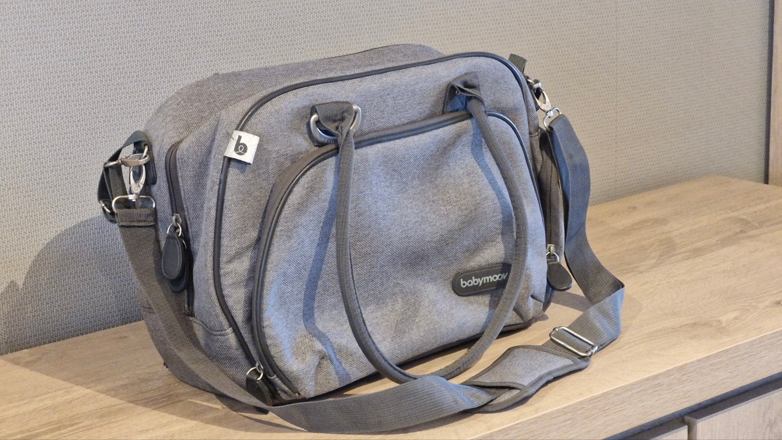 Joli sac à langer spacieux de la marque Babymoov, de couleur, Utilisé, Babymoov, Sac à langer, Gris