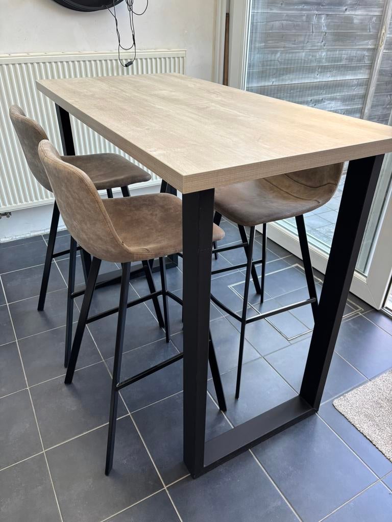 Table haute + 4 chaises hautes, Ophalen, Zo goed als nieuw