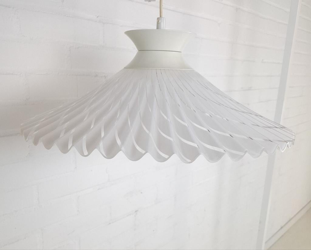 Vintage hanglamp acryl heksenhoed jaren 70, Ophalen of Verzenden, Kunststof