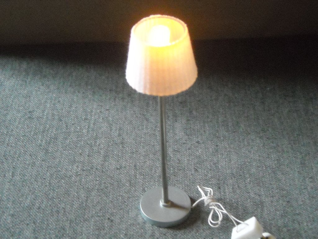 Lundby vloerlamp, Verzamelen, Poppenhuizen en Toebehoren, Ophalen of Verzenden, Gebruikt