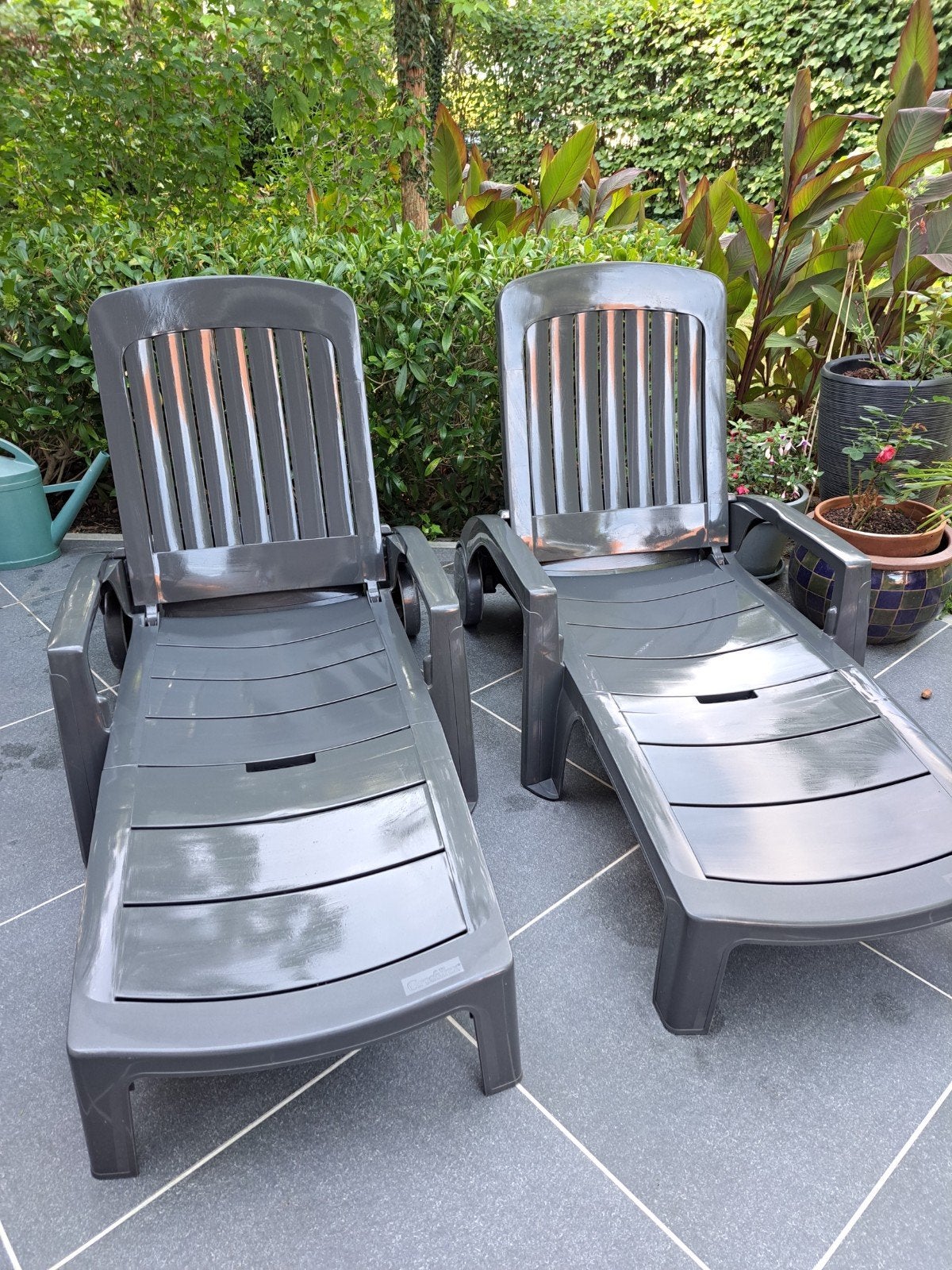 2 magnifiques chaises longues gris-vert, Enlèvement, Comme neuf, Synthétique, Pliant