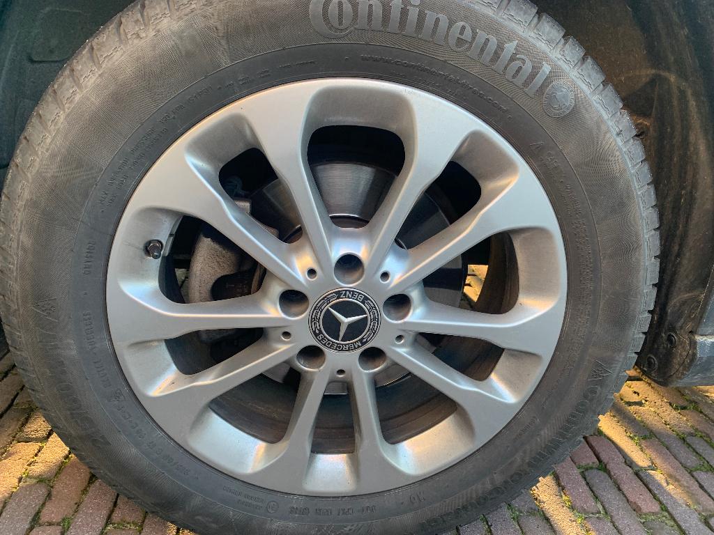 Jantes avec pneus hiver Mercedes GLA, Autos : Pièces & Accessoires, Pneus et Jantes, Véhicule de tourisme, 17 pouces, Enlèvement