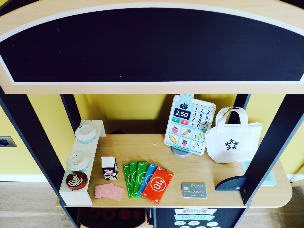 KidKraft Let's Pretend Winkelkraam, Kinderen en Baby's, Ophalen, Zo goed als nieuw, Hout, Speelkeuken