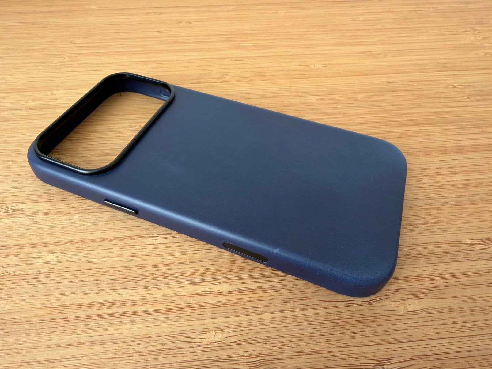 Coque iPhone 17 Pro Max, Télécoms, Téléphonie mobile | Housses, Coques & Façades | Apple iPhone, Neuf, IPhone 17, Cuir, Enlèvement ou Envoi
