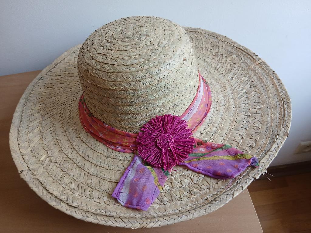 Chapeau dame avec ruban et fleur. T : 57. ., Vêtements | Femmes, Chapeaux & Casquettes, Neuf, Chapeau, Enlèvement, 56 ou 57 cm (M, 7 ou 7⅛ pouces)