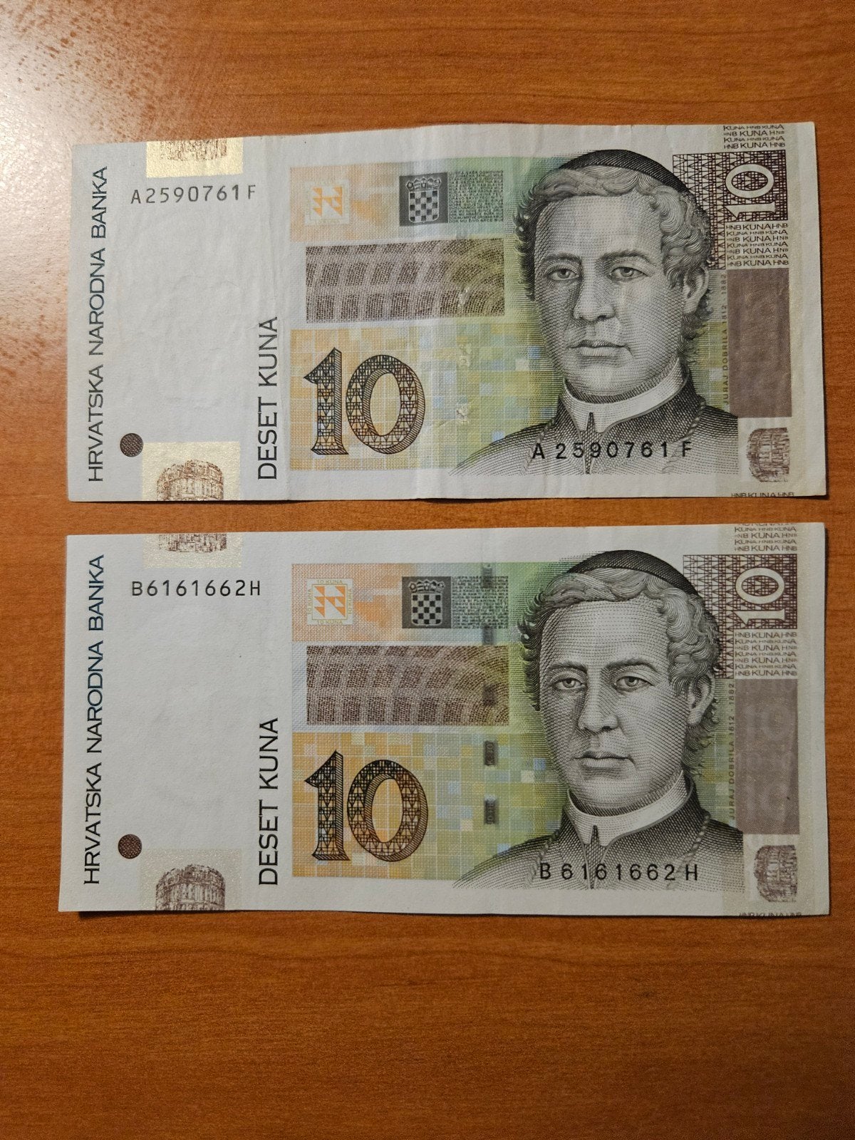 2x 10 kuna Croatia set, Postzegels en Munten, Ophalen of Verzenden, Setje