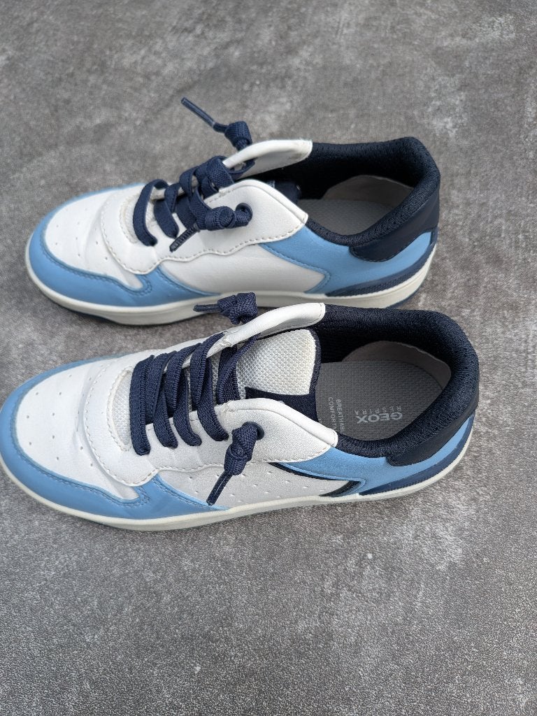 Chaussures garçon Geox pointure 33, Garçon, Enlèvement ou Envoi, Comme neuf, Chaussures de sport