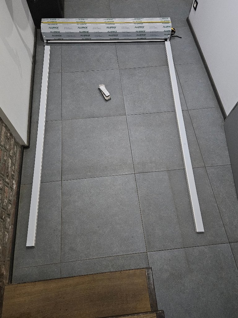 WIT ALUMINIUM ELEKTRISCH ROLLUIK, Ophalen, Wit