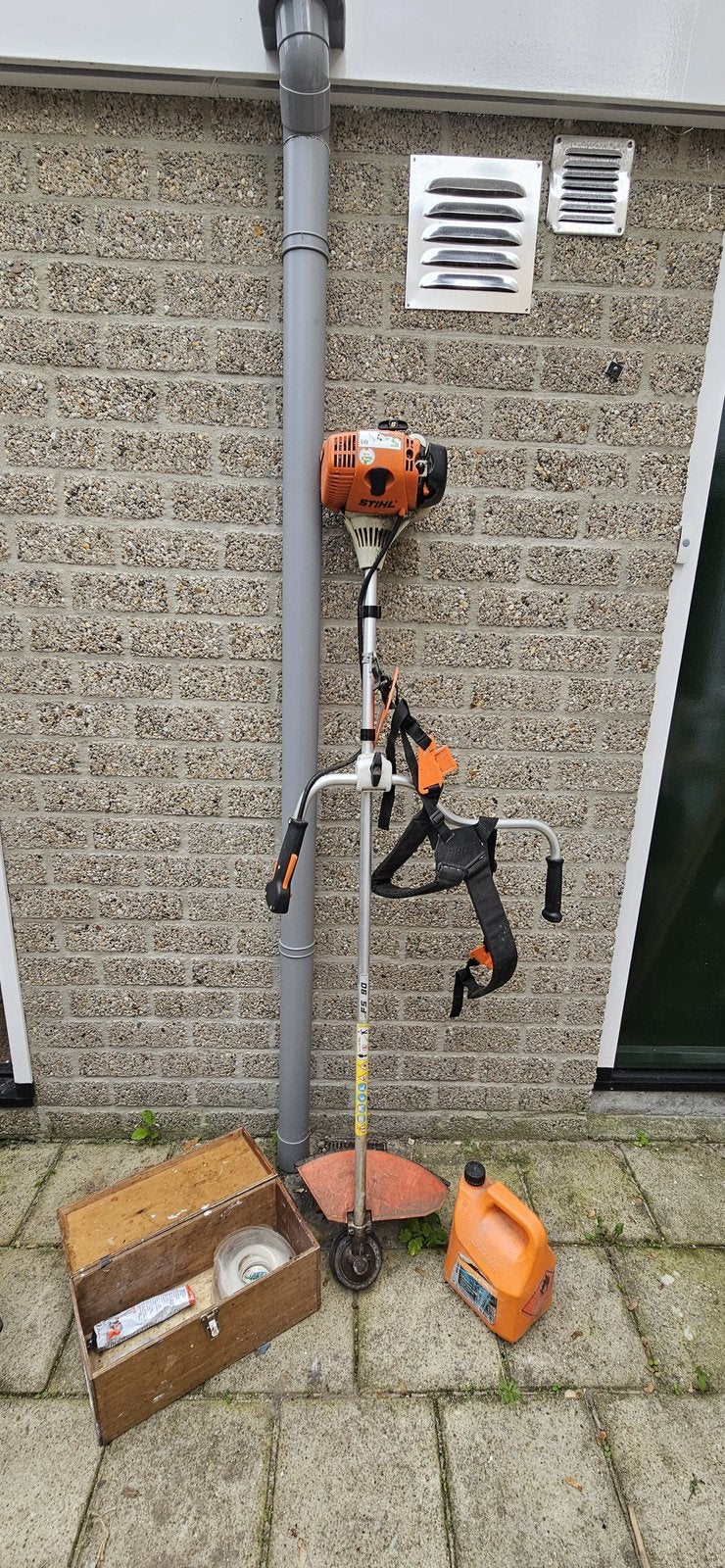 Stihl fs90 benzine bosmaaier met toebehoren, Ophalen, Zo goed als nieuw, Benzine