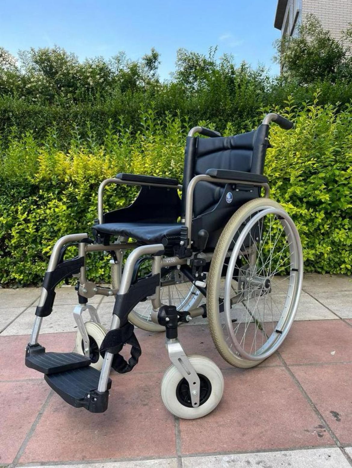 Vermeiren V 200 opvouwbare rolstoel nieuwstaat, Ophalen of Verzenden, Inklapbaar, Zo goed als nieuw, Handbewogen rolstoel