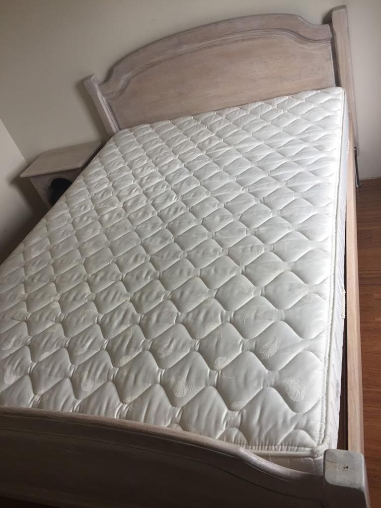 Massief eiken bed, Ophalen, Zo goed als nieuw