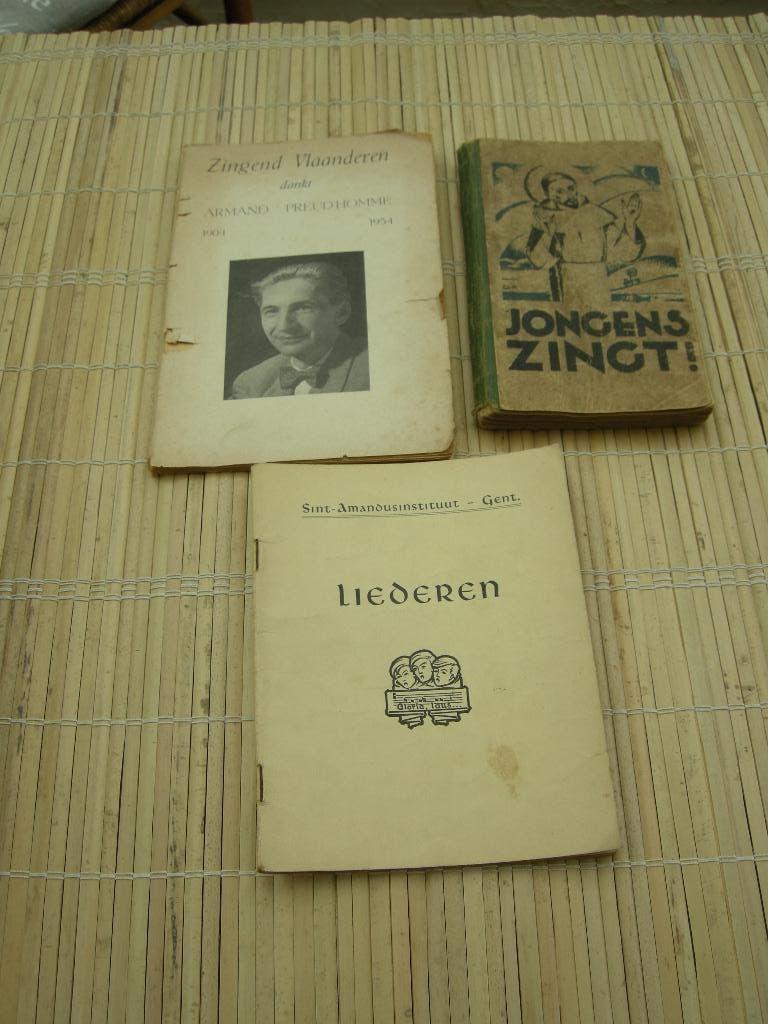 Vlaanderen zingt 3 oude liedjes boekjes .In gebruikte staat, Boeken, Ophalen of Verzenden