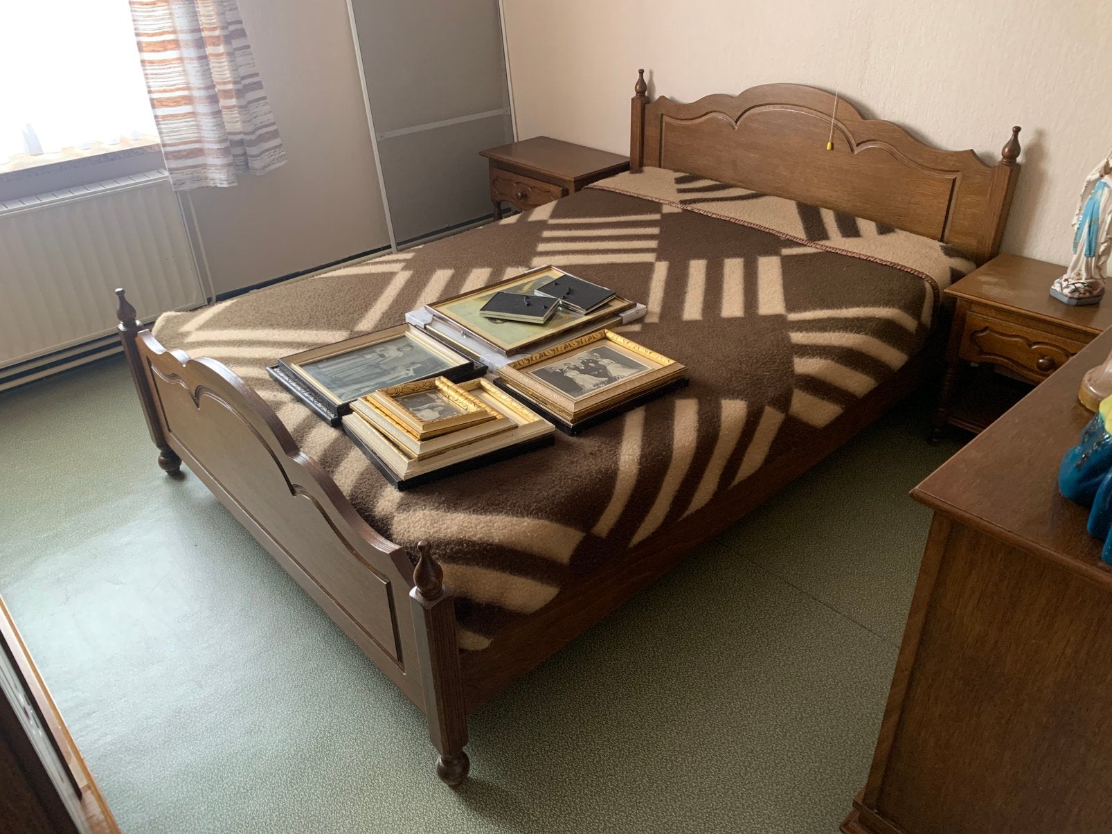 Meubles de chambre en bois, Enlèvement