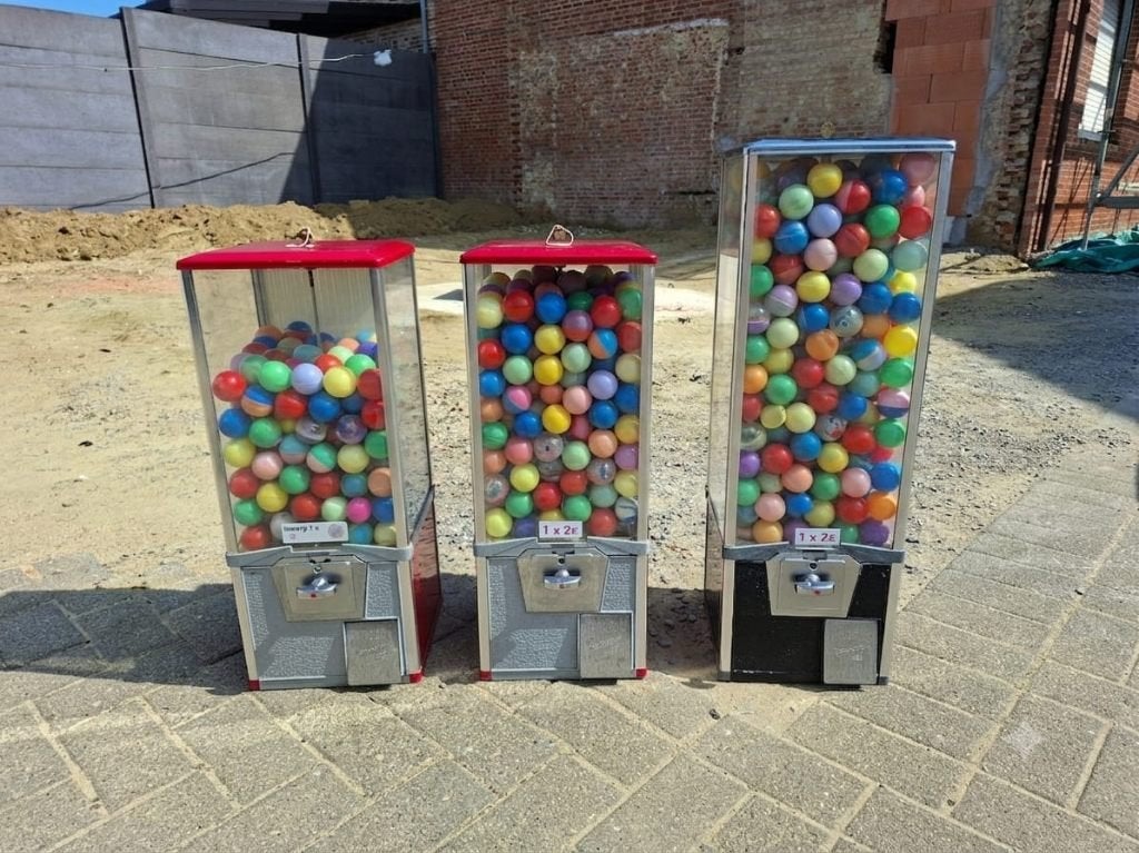 Capsule ballen automaat kauwgom Tattoo vintage retro, Verzamelen, Automaten | Overige, Ophalen, Gebruikt