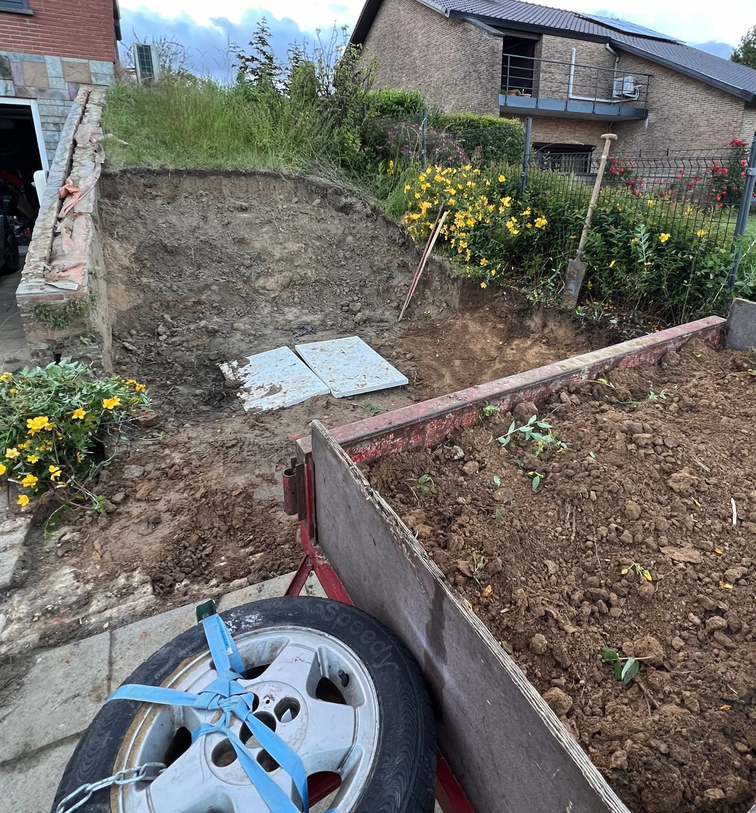 Gratis grond af te halen, Tuin en Terras, Zand, Ophalen, Zo goed als nieuw
