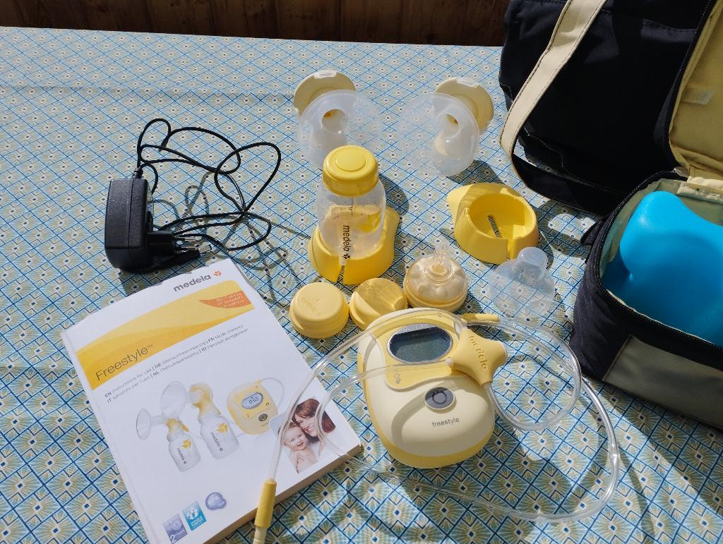 Tire-Lait Medela FreeStyle – 75 €, Enlèvement, Comme neuf, Tire-lait