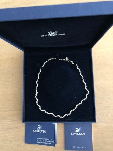 Swarovski nek ketting 40 cm, Verzamelen, Ophalen, Zo goed als nieuw, Sieraad of Horloge