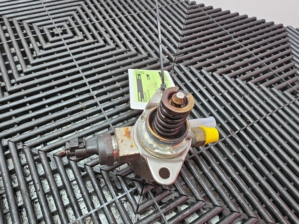 POMPE HAUTE PRESSION Golf VI (5K1) (|03C127026D|), Volkswagen, Volkswagen AG, Utilisé, Kundenbetreuung@volkswagen.de
