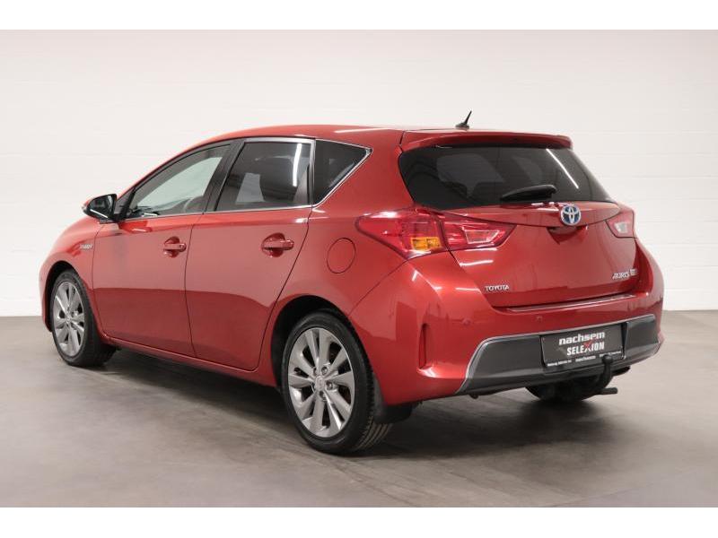 Toyota Auris 1.8 HSD Lounge CVT Toyota Auris Lounge 1.8 HSD, Rouge, Achat, 5 portes, https://public.car-pass.be/vhr/efd6540a-65ba-46b2-b278-60db25f4eb4d